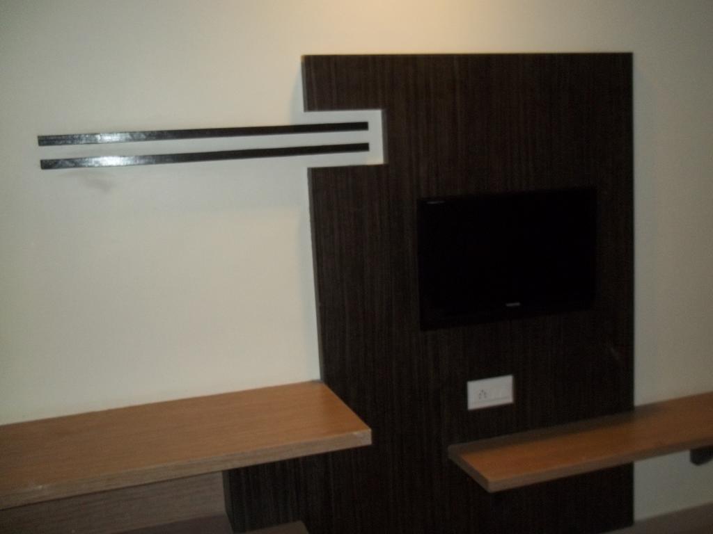 Hotel Sapphire Junagadh Extérieur photo