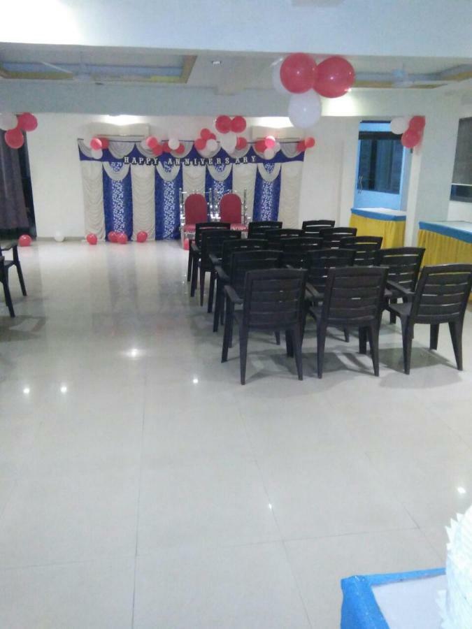 Hotel Sapphire Junagadh Extérieur photo